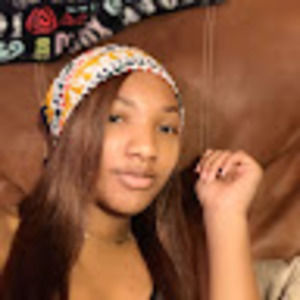 Meet your Posher, Yasmin